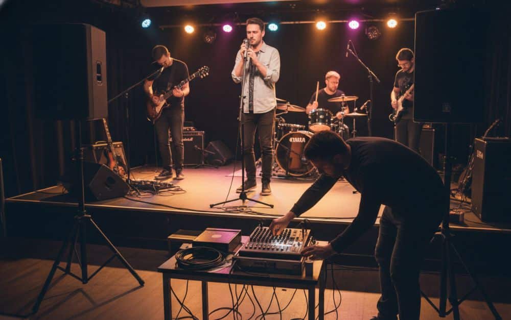 Wie du ein PA-System für deinen ersten Live-Gig auswählst